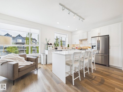 32 100 Jensen Lakes Boulevard, St. Albert, AB - Indoor