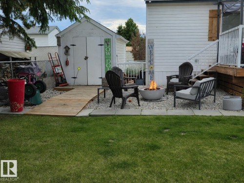 Patio terrace - 88B 3400 48 Street, Stony Plain, AB 