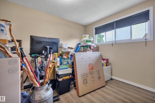 1546 69 Street, Edmonton, AB 