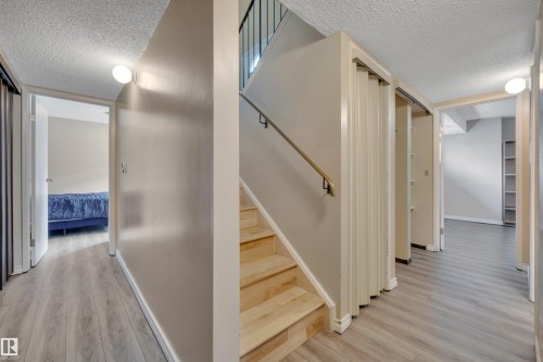 1546 69 Street, Edmonton, AB 