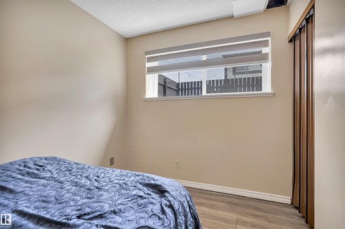 1546 69 Street, Edmonton, AB 