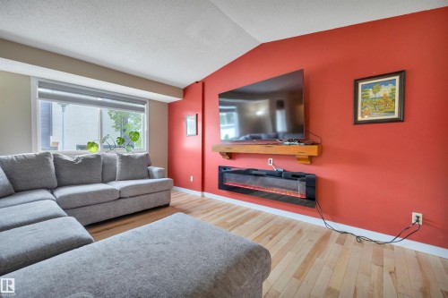 1546 69 Street, Edmonton, AB 