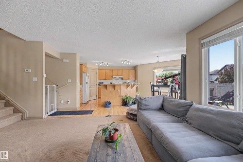 543 Geissinger Loop, Edmonton, AB 