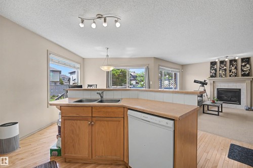 543 Geissinger Loop, Edmonton, AB 