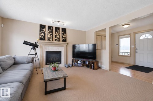 543 Geissinger Loop, Edmonton, AB 