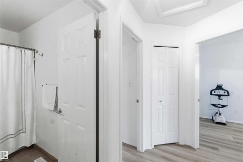 Image quality insufficient for description - 18808 72A Avenue, Edmonton, AB 