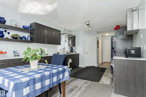 9 Langley Crescent, Spruce Grove, AB - Indoor Photo Showing Dining Room