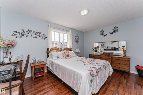 9 Langley Crescent, Spruce Grove, AB - Indoor Photo Showing Bedroom