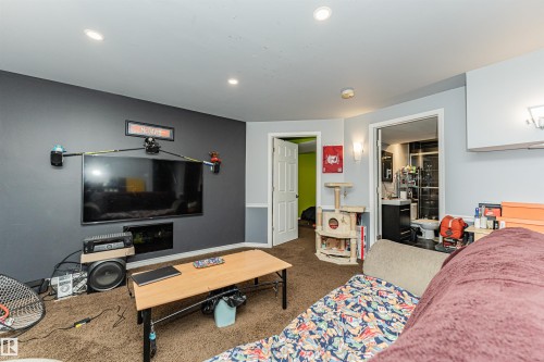 9 Langley Crescent, Spruce Grove, AB - Indoor Photo Showing Living Room