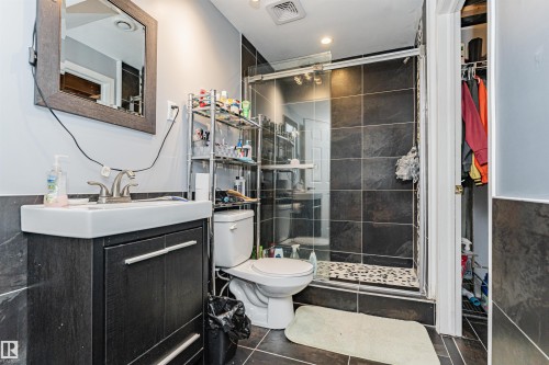 9 Langley Crescent, Spruce Grove, AB - Indoor Photo Showing Bathroom
