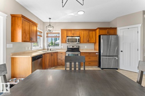 5911 Meadow Way, Cold Lake, AB 