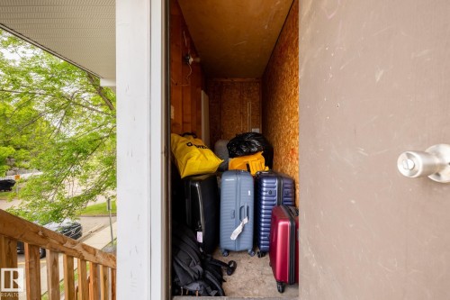 Image quality insufficient for description - 8 2703 79 Street, Edmonton, AB 