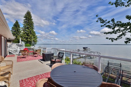 467 Poplar Bay, Rural Wetaskiwin County, AB 