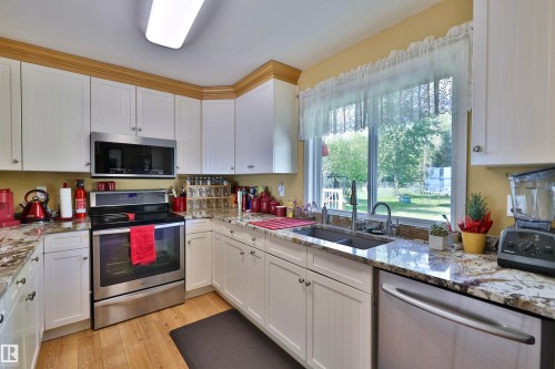 467 Poplar Bay, Rural Wetaskiwin County, AB 