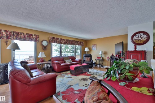 467 Poplar Bay, Rural Wetaskiwin County, AB 