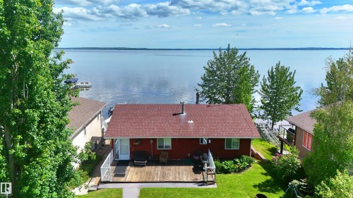 467 Poplar Bay, Rural Wetaskiwin County, AB 