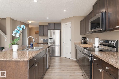 22 Spring Cove, Spruce Grove, AB 