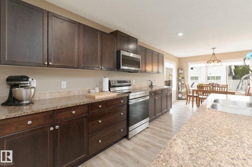 22 Spring Cove, Spruce Grove, AB 