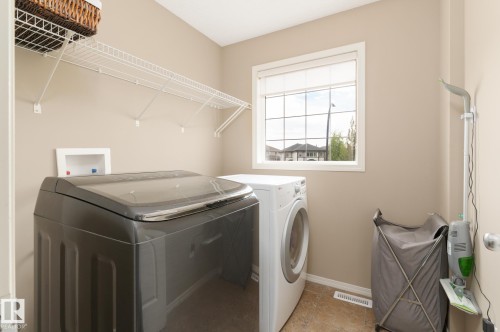 22 Spring Cove, Spruce Grove, AB 