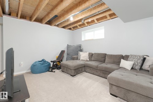 22 Spring Cove, Spruce Grove, AB 