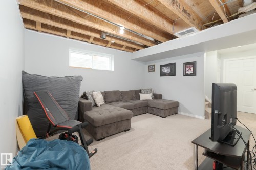 22 Spring Cove, Spruce Grove, AB 