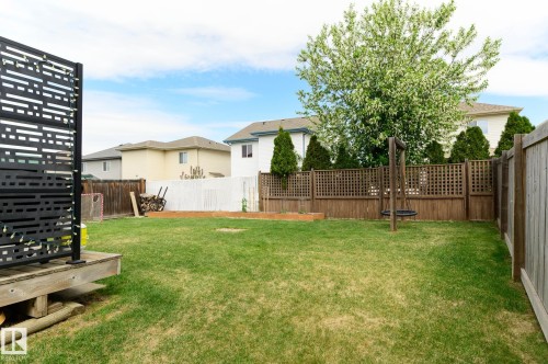 22 Spring Cove, Spruce Grove, AB 