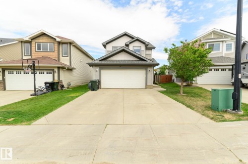 22 Spring Cove, Spruce Grove, AB 