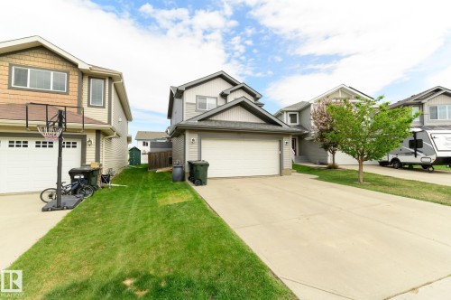 22 Spring Cove, Spruce Grove, AB 