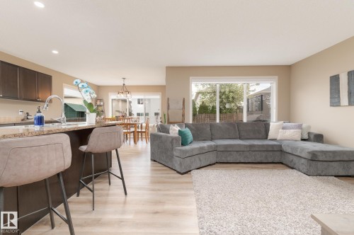 22 Spring Cove, Spruce Grove, AB 