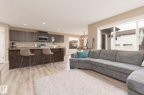 22 Spring Cove, Spruce Grove, AB 