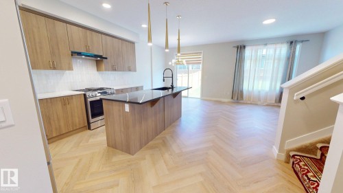 6404 27 Avenue, Edmonton, AB 