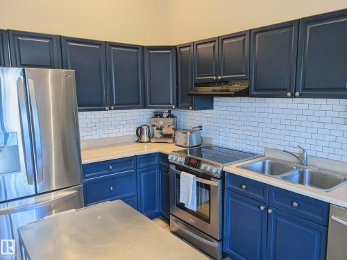 11 10235 111 Street, Edmonton, AB 