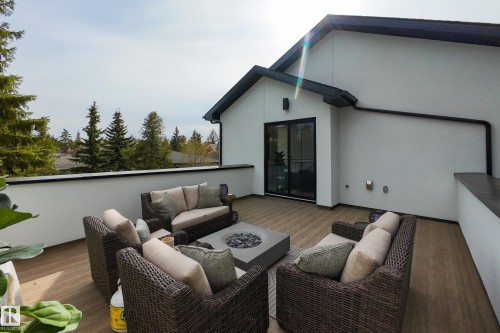 14320 Mackenzie Drive, Edmonton, AB 