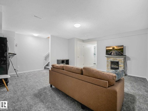 21360 89 Avenue, Edmonton, AB 