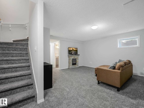 21360 89 Avenue, Edmonton, AB 