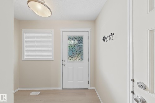 3044 16 Avenue, Edmonton, AB 