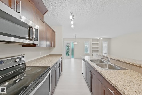 3044 16 Avenue, Edmonton, AB 