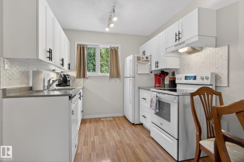 11339 22 Avenue, Edmonton, AB 
