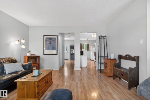 11339 22 Avenue, Edmonton, AB 