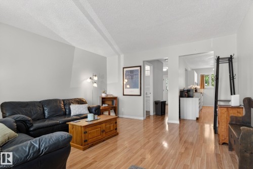 11339 22 Avenue, Edmonton, AB 