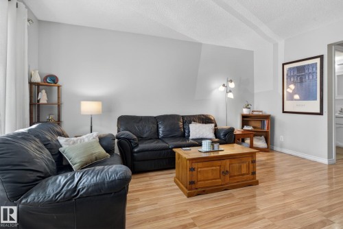 11339 22 Avenue, Edmonton, AB 