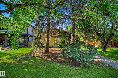 11627 76 Avenue, Edmonton, AB 