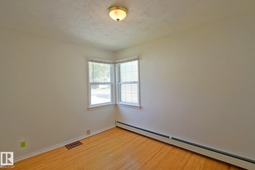 Empty room - 11242 56 Street, Edmonton, AB 