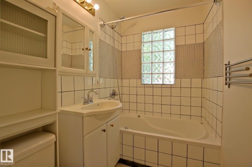 Bathroom - 11242 56 Street, Edmonton, AB 
