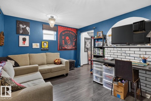 9102 83 Avenue, Edmonton, AB 