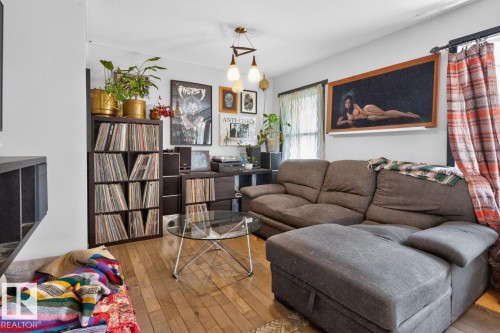 9102 83 Avenue, Edmonton, AB 
