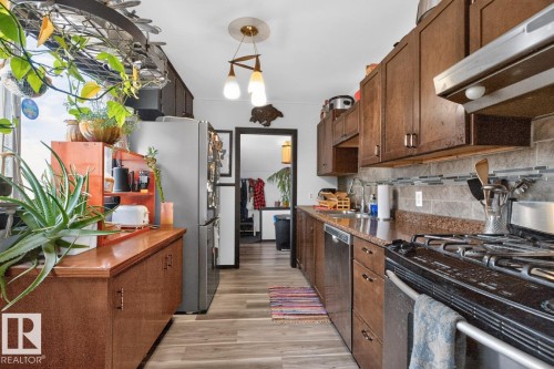 9102 83 Avenue, Edmonton, AB 