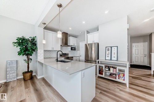 5357 Lark Landing, Edmonton, AB - Indoor Photo Showing Kitchen With Stainless Steel Kitchen With Double Sink With Upgraded Kitchen