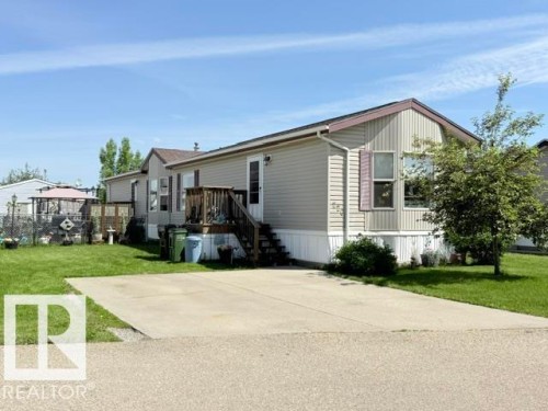 226 Oakwood Drive  Edmonton, AB T6P 0A3