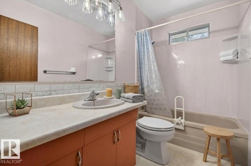 5308 105A Street, Edmonton, AB 